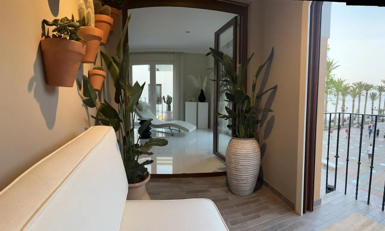 Balcon De Europa Suite Nerja Apartment